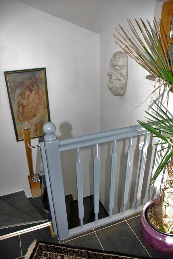 Sarah Apartment